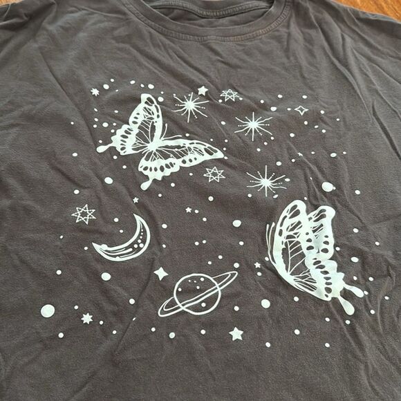 Shein Brown Short Sleeve Tees with Graphic Designs size M - Picture 2 of 5